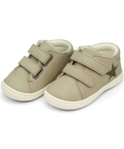 Leo Star Sneaker
