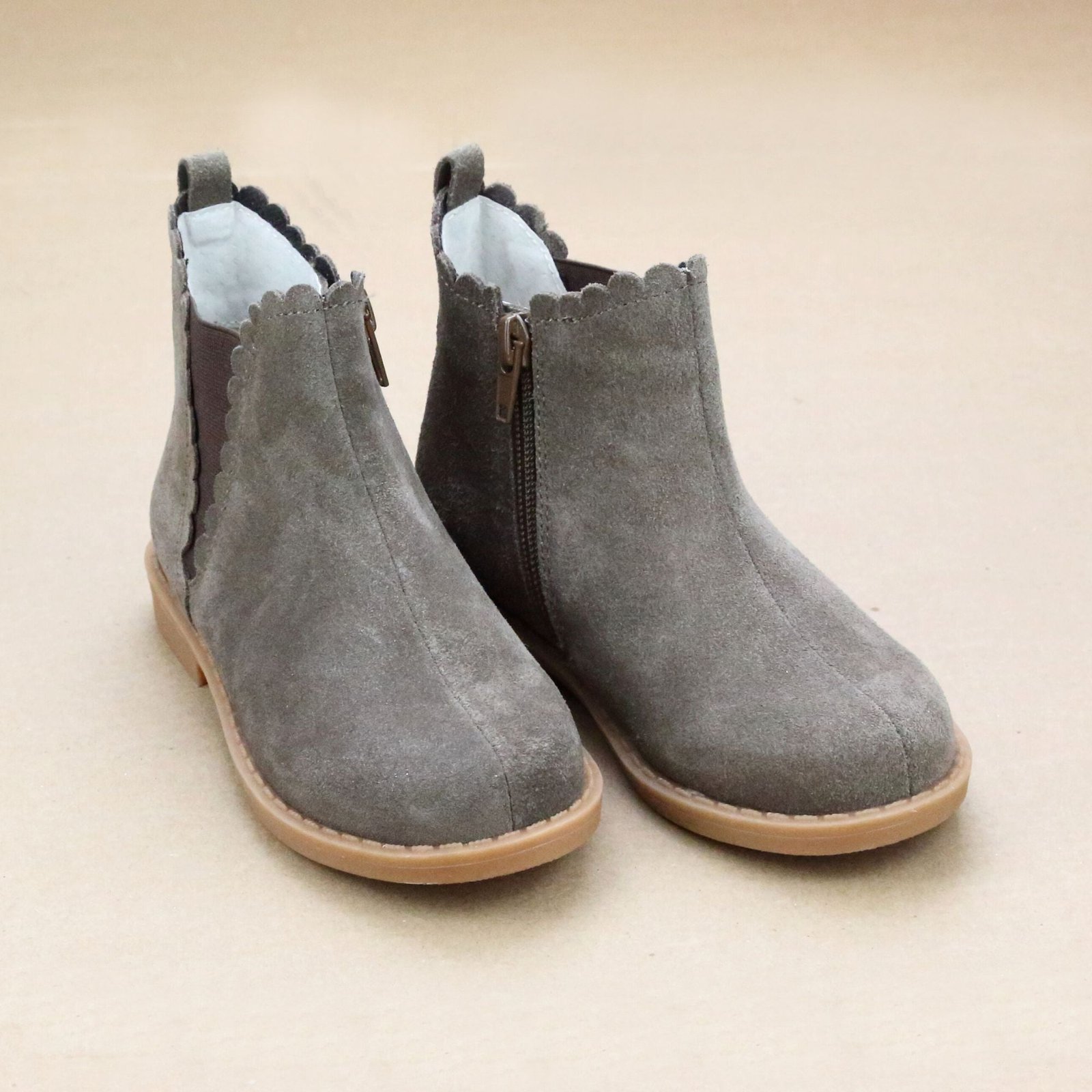 Nicola Girls Classic Scalloped Chelsea Boot